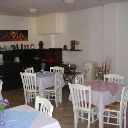 9 Muses Apartahotel 2*