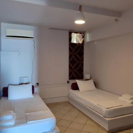 9 Muses Apartahotel Agia Pelagia (Kythira)